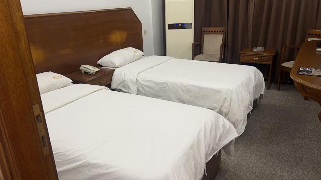 Al Mas Hotel Baghdād Esterno foto