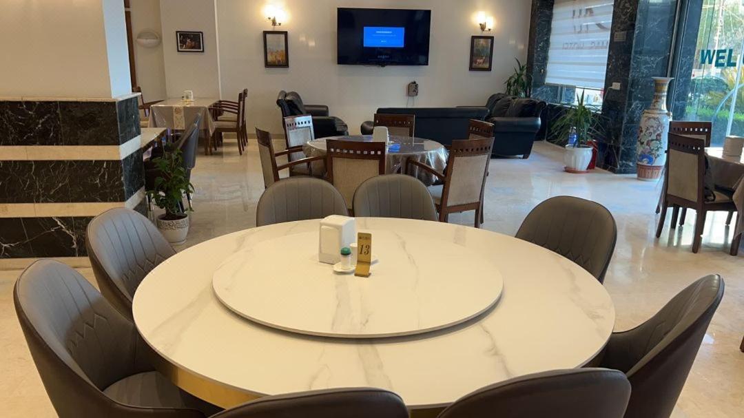 Al Mas Hotel Baghdād Esterno foto